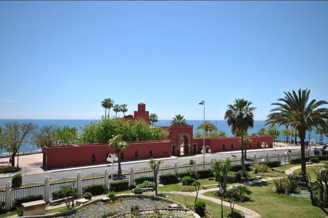 El Estudio De La Playa Benalbeach Vistas Al Mar เบนัลมาเดนา ภายนอก รูปภาพ