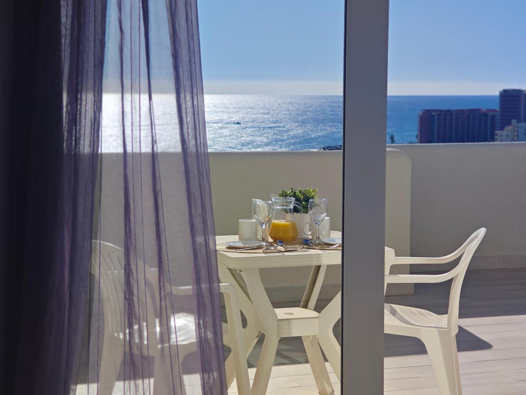 El Estudio De La Playa Benalbeach Vistas Al Mar เบนัลมาเดนา ภายนอก รูปภาพ