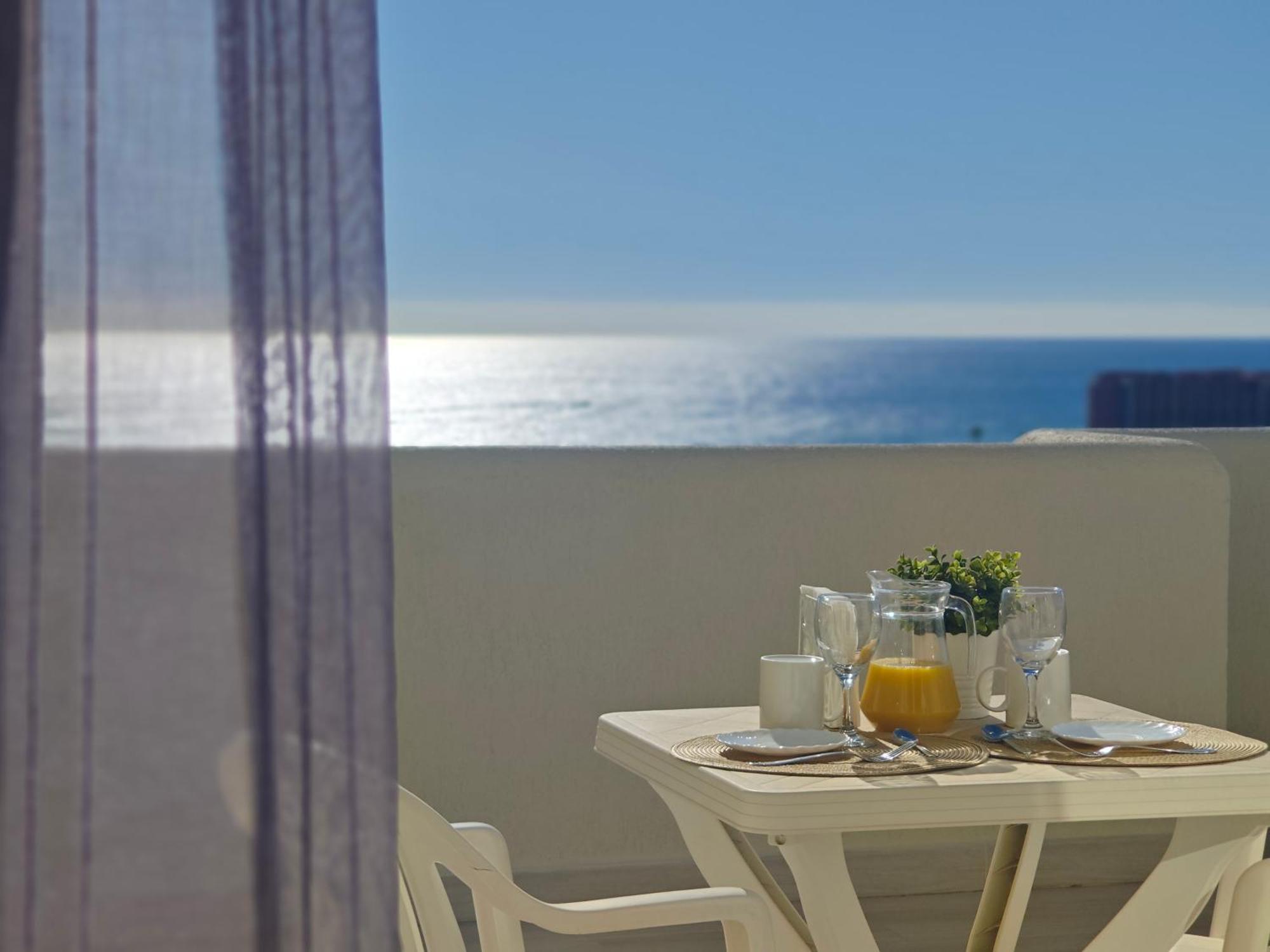 El Estudio De La Playa Benalbeach Vistas Al Mar เบนัลมาเดนา ภายนอก รูปภาพ